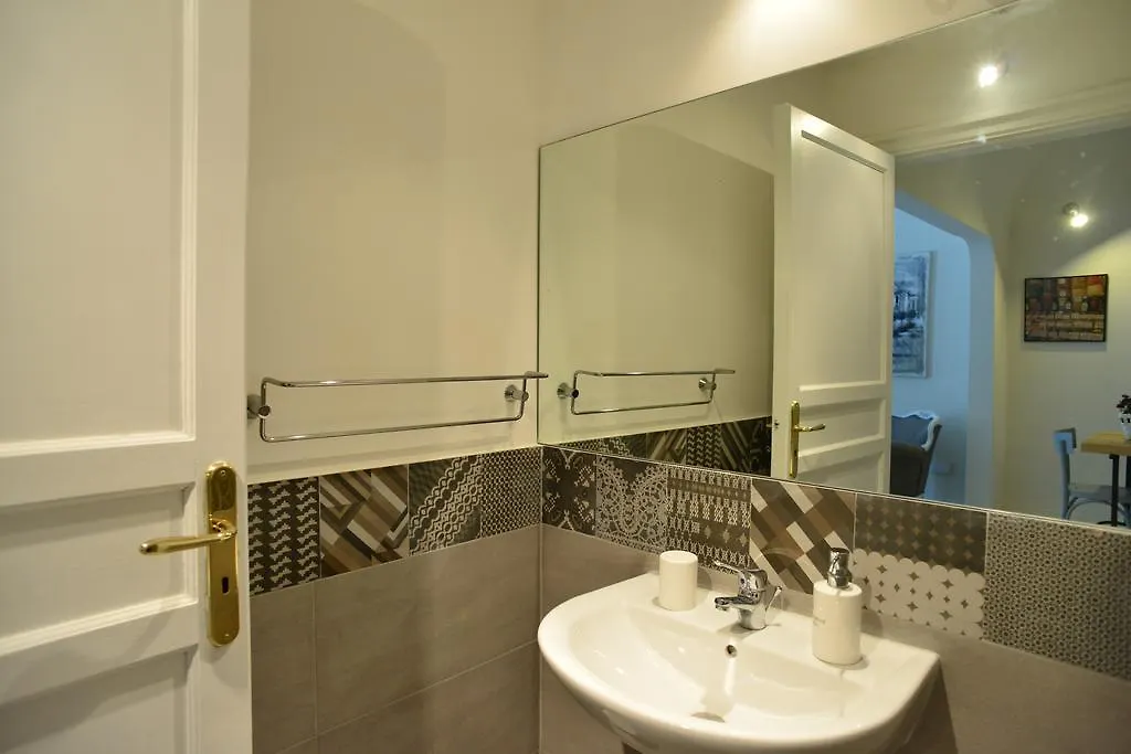 Tatil Evi La Locanda Dei Corrieri Palermo İtalya